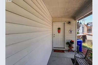 18309 Portland Ave, Gladstone, OR 97027 - Photo 3