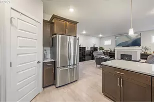 18529 SW Bluebird Ln, Beaverton, OR 97003 - Photo 11