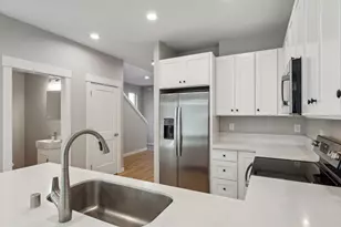 2421 NE 54th St, Vancouver, WA 98663 - Photo 5