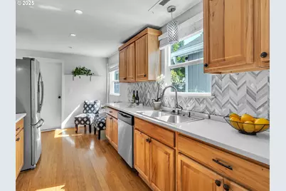 4201 Wadsworth Ln, Salem, OR 97317 - Photo 9