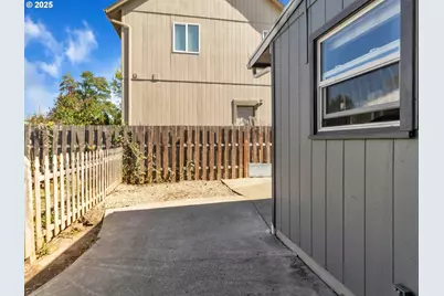 4201 Wadsworth Ln, Salem, OR 97317 - Photo 23