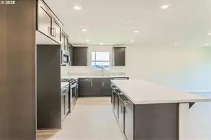 1029 Clemson St, Woodburn, OR 97071 - Photo 5