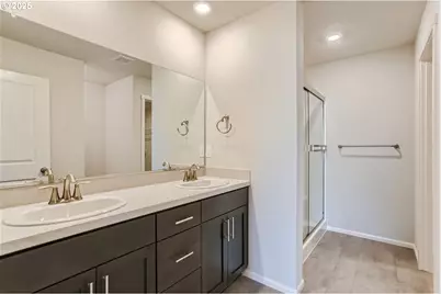 1029 Clemson St, Woodburn, OR 97071 - Photo 11