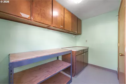 32 Marion Ln, Eugene, OR 97404 - Photo 15