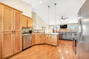 41 Sandalwood Loop, Creswell, OR 97426 - Photo 11