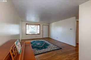 1487 Walton Way, Woodburn, OR 97071 - Photo 15