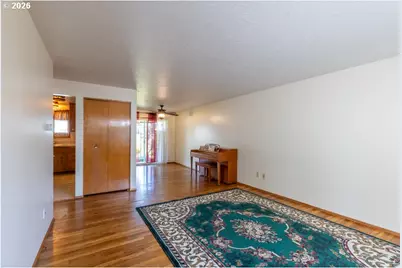 1487 Walton Way, Woodburn, OR 97071 - Photo 17