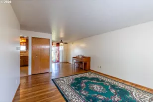 1487 Walton Way, Woodburn, OR 97071 - Photo 17
