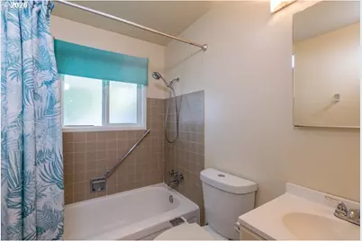 1487 Walton Way, Woodburn, OR 97071 - Photo 5