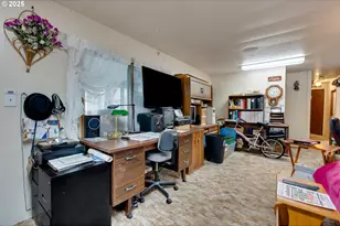 2420 NE Hembree St, McMinnville, OR 97128 - Photo 9