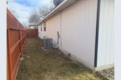 2330 9th St, Baker City, OR 97814 - Photo 7