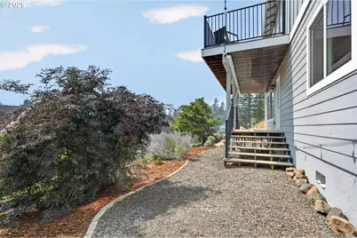 438 NW Roselawn St, Stevenson, WA 98648 - Photo 41