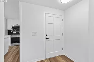 19080 SW Brooklawn Pl, Beaverton, OR 97003 - Photo 7