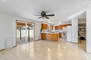 3196 Midway Rd, Hood River, OR 97031 - Photo 11