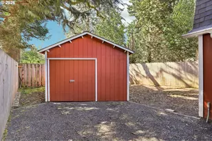 34054 E Columbia Ave, Scappoose, OR 97056 - Photo 29