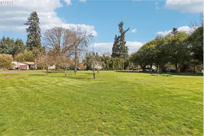 34054 E Columbia Ave, Scappoose, OR 97056 - Photo 3