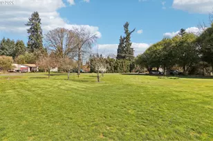 34054 E Columbia Ave, Scappoose, OR 97056 - Photo 3