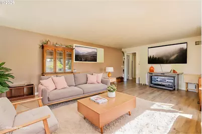 615 E Sherman St, Lebanon, OR 97355 - Photo 9