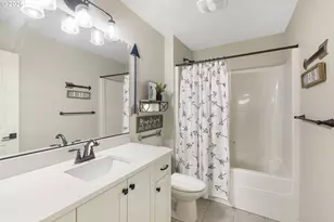 2049 NW McGarey Dr, McMinnville, OR 97128 - Photo 19