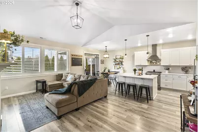 2049 NW McGarey Dr, McMinnville, OR 97128 - Photo 3