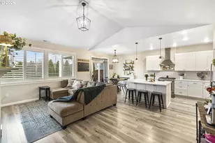 2049 NW McGarey Dr, McMinnville, OR 97128 - Photo 3