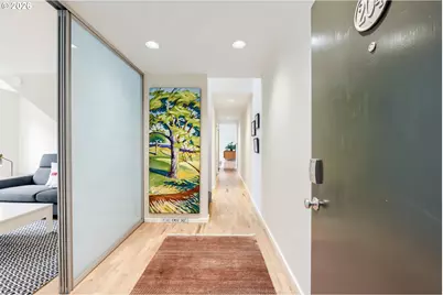 1009 NW Hoyt St #204, Portland, OR 97209 - Photo 3