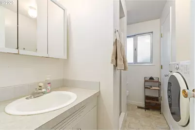 41886 Deerhorn Rd, Springfield, OR 97478 - Photo 15