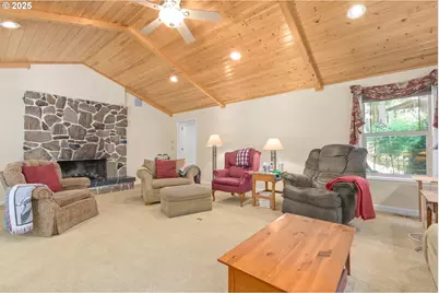 41886 Deerhorn Rd, Springfield, OR 97478 - Photo 19