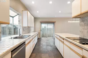 6636 S Virginia Ave, Portland, OR 97239 - Photo 11