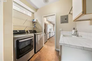 6636 S Virginia Ave, Portland, OR 97239 - Photo 11