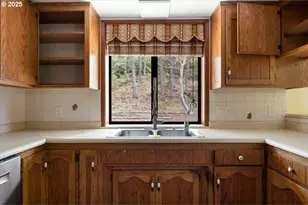 5201 Lakeshore Dr, Selma, OR 97538 - Photo 11