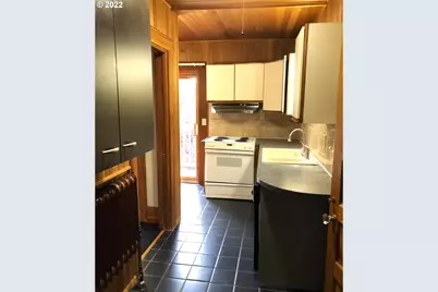 2047 SW 10th Ave, Portland, OR 97201 - Photo 9