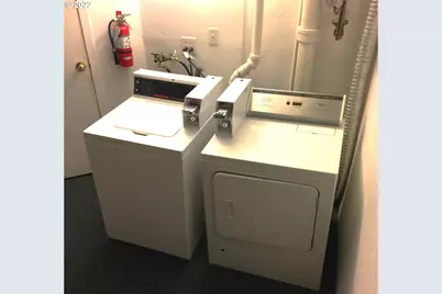 2047 SW 10th Ave, Portland, OR 97201 - Photo 15