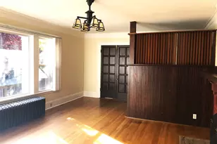 2047 SW 10th Ave, Portland, OR 97201 - Photo 3