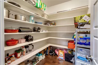 14390 SW Fox Ln, Beaverton, OR 97008 - Photo 19