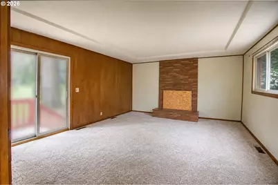 16245 SE Market St, Portland, OR 97233 - Photo 7