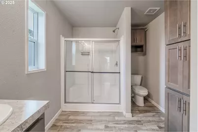 2560 Brown Rd, Salem, OR 97305 - Photo 17