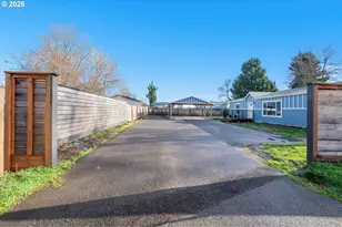 2560 Brown Rd, Salem, OR 97305 - Photo 25