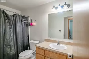 4560 Airport Ln, Sweet Home, OR 97386 - Photo 15