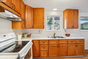 1208 SE 209th Ave, Gresham, OR 97030 - Photo 11