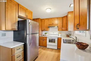 1208 SE 209th Ave, Gresham, OR 97030 - Photo 9