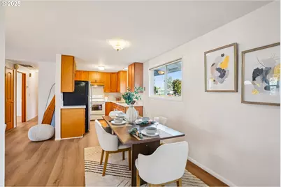 1208 SE 209th Ave, Gresham, OR 97030 - Photo 7