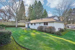 1208 SE 209th Ave, Gresham, OR 97030 - Photo 23