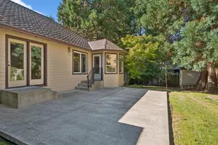10822 SW 109th Ave, Portland, OR 97223 - Photo 33