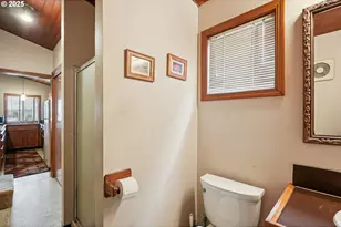 19609 NE Marine Dr, Portland, OR 97230 - Photo 19