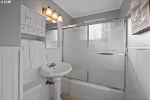 13120 SW Rita Dr, Beaverton, OR 97005 - Photo 23