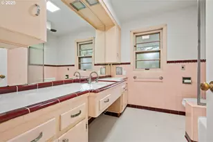 13223 SE Harold St, Portland, OR 97236 - Photo 21