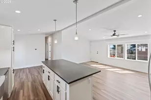 2780 34th St, Coos Bay, OR 97420 - Photo 11