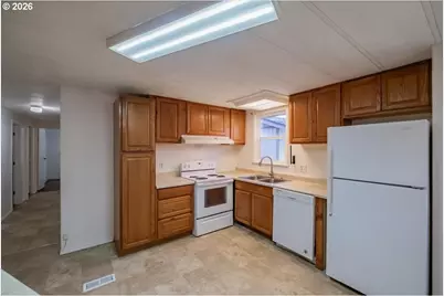 42069 Cut Off Dr, Lebanon, OR 97355 - Photo 17