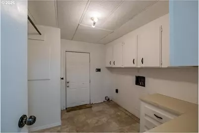 42069 Cut Off Dr, Lebanon, OR 97355 - Photo 35